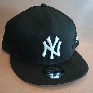 New York MLB Yankees Era Black 9FIFTY Basic Snapback Hat Adjustable Adult Cap